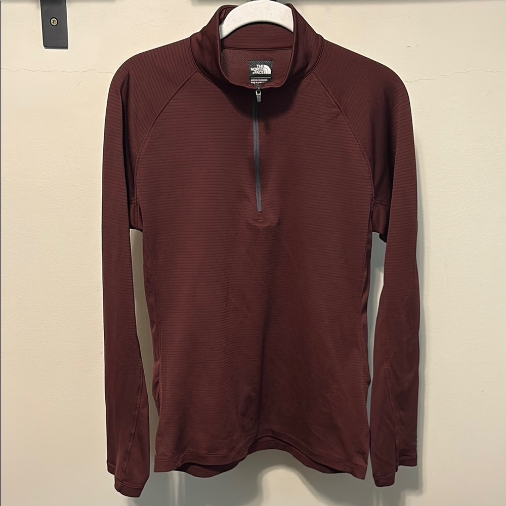 Men’s North Face lightweight long sleeve shirt